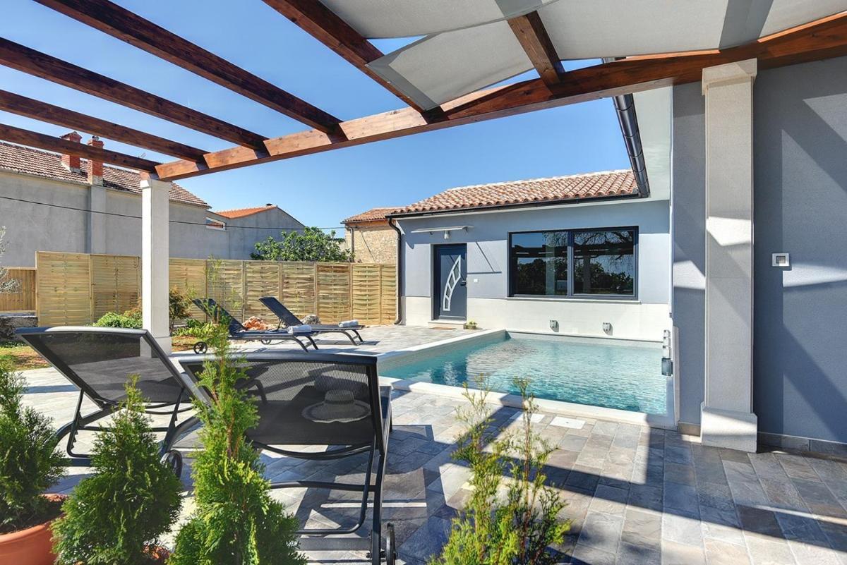 Villa Sunny Home فودنيان المظهر الخارجي الصورة
