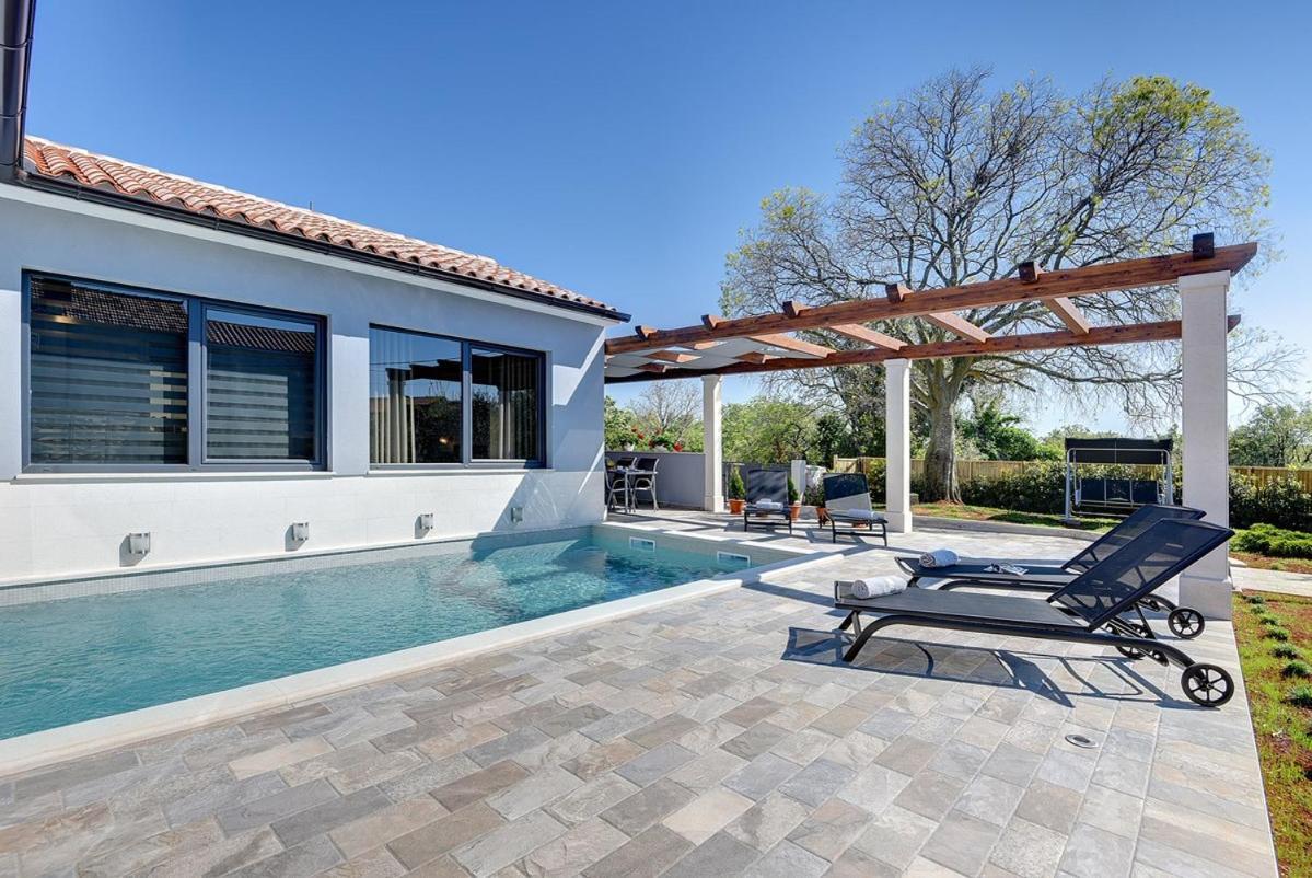 Villa Sunny Home فودنيان المظهر الخارجي الصورة