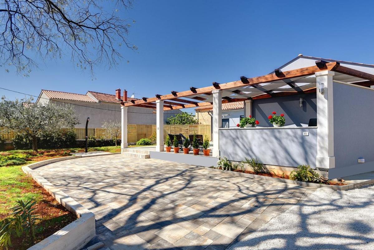 Villa Sunny Home فودنيان المظهر الخارجي الصورة