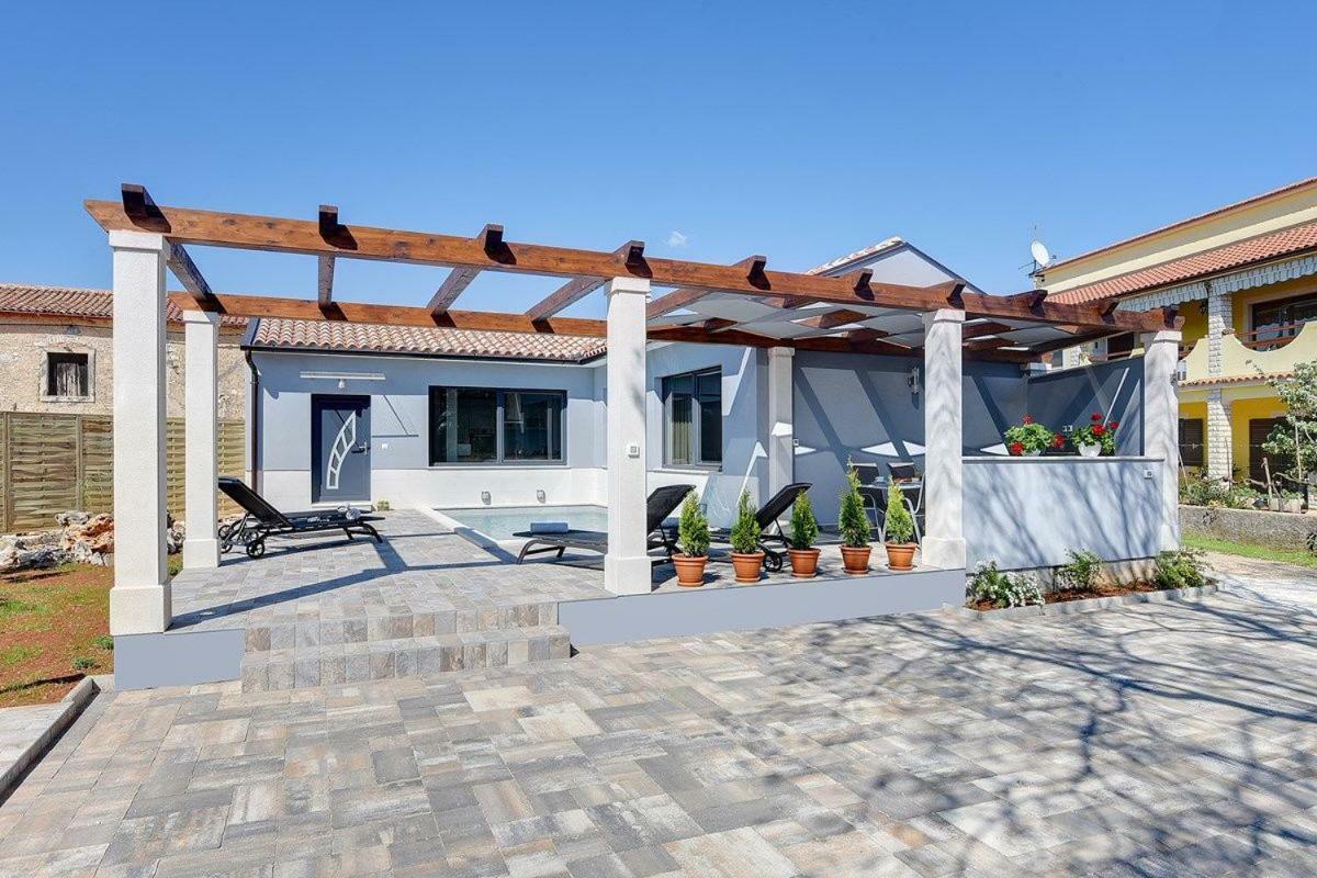 Villa Sunny Home فودنيان المظهر الخارجي الصورة